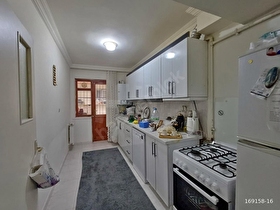 MERKEZ EMLAKDAN SAKIZ AĞACI CADDESİ CEPHELER AÇIK İSKANLI 2+1