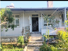 152 EVLER DE 183m BAHÇEİÇİNDE 83m ÜZERİNE KURULU 2+1. 83m BAHÇELİ MÜSTAKİL EV