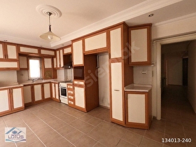 Otoparklı Arakat Asansörlü Masrafsız Geniş 3+1 Daire