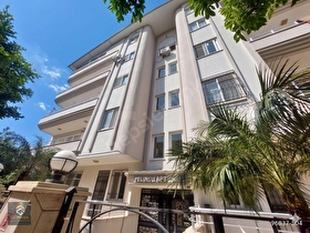 Müstakil Bahçeli Konforunda! 3+1 170 m² Satılık Daire