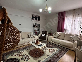 ŞEHİR MERKEZİNDE OTURUMA HAZIR FIRSAT 3+1