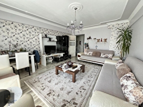 SEVİNÇTEN 17 EYLÜLDE MERKEZİ KONUM 4+1 SATILIK FIRSAT DAİRE