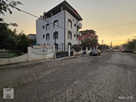 BAŞAR EMLAKtan PAYASda 3 KATLI SATILIK MÜSTAKİL EV