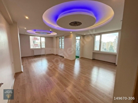 KENAN EVREN BULVAR ÜZERİ HASARSIZ 4+1 DOĞALGAZLI 210 M2 ULTRA LÜKS SATILIK
