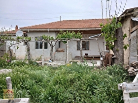 ÇÖZÜM EMLAKTAN BURDUR MERKEZ KOZLUCA KÖYÜNDE SATILIK BAHÇELİ MÜSTAKİL EV