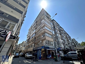Güzelyalıda Mithatpaşa Caddesinde Harika Lokasyonlu Geniş 2+1