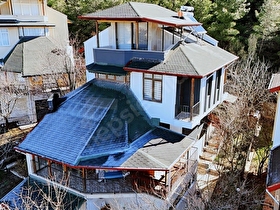 Denizli Cankurtaranda Eşsiz Doğasıyla Site İçi 350 m2 4+1 Villa
