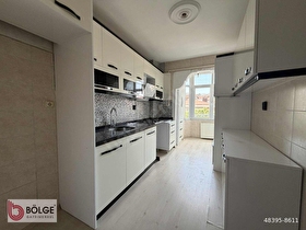 DARICA MERKEZDE SAHİLE VE ÇARŞIYA YAKIN 3+1 130 M² ARA KAT DAİRE