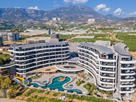 Alanya Kargıcak’ta Satılık Deniz Manzaralı 2+1 Lüks Daire – Denize Sıfır, 5 Yıldızlı Otel Konsepti