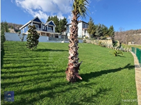 SAPANCA FEVZİYEDE 1400 M2 ARSA İÇİNDE SATILIK MÜSTAKİL LÜX VİLLA