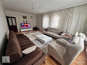 BOZKUŞ EMLAKTAN MERKEZDE KATTA 3+1 MASRAFSIZ 125 M2 DAİRE.