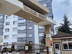 SALI PAZARI ÜNLÜLER SİTESİ 4+1 220 M2 SATILIK DAİRE