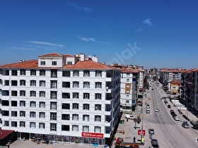 AYBARS GAYRİMENKULDEN HARİKA KONUMDA SATILIK 2+1 DAİRE
