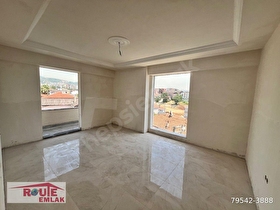 DERİNCE MERKEZ’DE SATILIK 2+1 DENİZ MANZARALI DAİRE