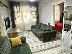 AKYAZI EMLAK’TAN YENİ CAMİ ADA CADDESİNDE SATILIK DAİRE