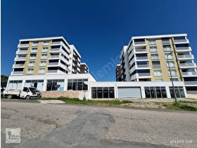 YILDIZTEPE MAH.DE HAVUZLU SİTE İÇİNDE ARA KAT 3+1 SATILIK DAİRE