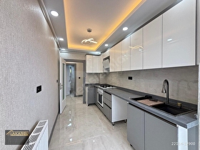 AKARSU EMLAKTAN LÜKS YAPILI KABİL CADDESİ PARALELİNDE 3+1+2 BANYOLU KOMBİLİ ÖNCEPHE MERKEZİ YERDE