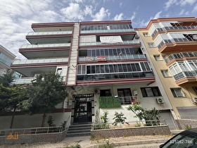 Karşıyaka Dedebaşı Fırsat Satılık Ebeveyn Banyolu 3+1 daire