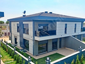 SATILIK LÜKS VİLLA