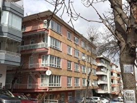 Ayrancı Refikbelendirde 3+1 110m2 bakımlı kombili daire