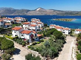 Çeşme Ildırı Günkent Sitesinde Deniz Manzaralı Özel Plaj ve Koy