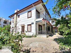 Yazlık emlaktan bilentur mevki denize 200 mt köşe yeni villa