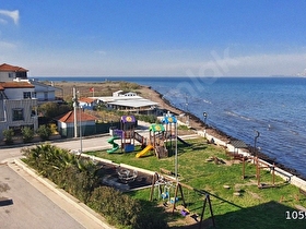 ALTINKUM SİTESİNDE DENİZE SIFIR KÖŞE BİNADA SATILIK 2+1 DAİRE