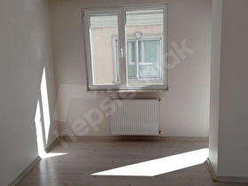 MAK YAPIDAN  AVCILAR  OSMANPAŞA CAD ÜZERİNDE SATILIK 2+1.1 KAT 7 YILLIK DAİRE
