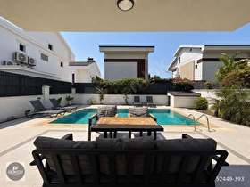 Bahçeşehir Koleji Karşısı Özel Havuzlu 4+1 Tripleks Villa