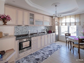 CİKCİLLİDE HAVUZLU SİTEDE MANZARALI EŞYALI 2+1 DAİRE