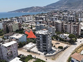 SÜPER KONUMDA DENİZ MANZARALI VE İSKANLI GENİŞ 1+1 DAİRE