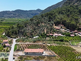 Mergenlide 500m2 Arsa İçinde Tek Katlı 3+1 Ev Satılıktır