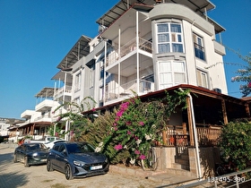 ARSUZ ŞİRİN NAR SİTESİNDE 2+1 GİRİŞKAT 220 M BAHÇELİ SATILIK DAİRE