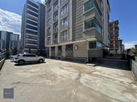 ATAKUM YENİMAHALLE MASRAFSIZ SATILIK YÜKSEK GİRİŞ KAT DAİRE