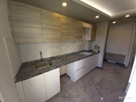 MEYDANKAVAGINDA İÇİ SIFIR YAPILI 3+1DAİRE