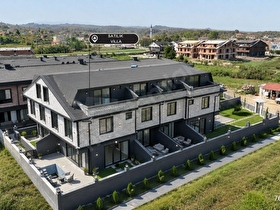 SAKARYA KOCAALİ DE DENİZ MANZARALI  ÖZEL HAVUZLU  3+1 VİLLA