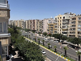 MEHMET KOLAY DAN SATILIK MERKEZİ KONUMDA ARAKAT DAİRE