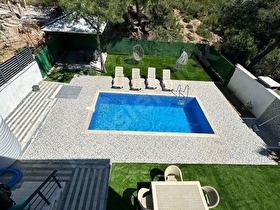Balıkesir Ayvalık Özel Havuzlu Villa