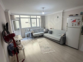 DİKİLİ ÜMMETOLUNDAN 1+1 MERKEZİ KONUMDA 60 m2 FULL EŞYALI DAİRE