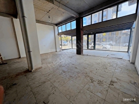 GLOBALdan 300 m2 kullanım alanı cadde üzeri