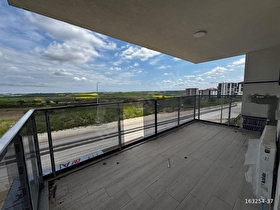 CUMHURİYET TE KAPALI HAVUZ,OTOPARK,LI SATLIK 135M2