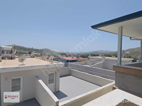 SEFERIHISAR PAYAMLIDA EŞYALI SATILIK 3+1 MÜSTAKIL VILLA