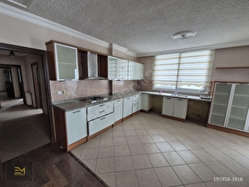 EMLAK MARKASIndan BARAJYOLU CADDE ÜZERİ 27.000TL KİRA GETİRİLİ