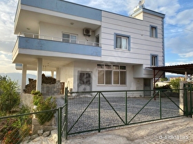 ULAŞ KÖYÜNDE DOĞA MANZARALI MÜSTAKİL EV