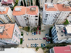 BUCA YILDIZ MAHALLESİNDE 3+1 DOĞALGAZLI OTOPARKLI FERAH DAİRE