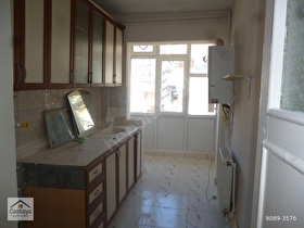 ÇANKAYA GAYRİMENKULDEN  HARBİYE MAHALLESİ ÇETİN EMEÇ VE HAKİMEVİ YAKINI KATTA ÖN CEPHE KOMBİLİ 3+1