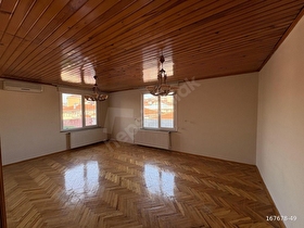 Ümraniye Namık Kemalde 4+1 Geniş Çatı Katı Kiralık