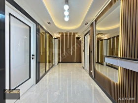 AKARSUDAN KABİL CADDESİ ÜZERİNDE LÜKS YAPILI ARAKAT 3+1+2 BANYOLU ASANSÖRLÜ OTOPARKLI SATILIK DAİRE