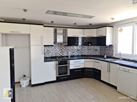 REŞATBEY MAH. 4+1 GDK 225 m2 8.KAT KOMBİLİ TEMİZ DAİRE.
