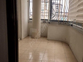 BEYAZEVLERDE 4+1 SATILIK DAİRE DÜŞÜK KATLI HASARSIZ